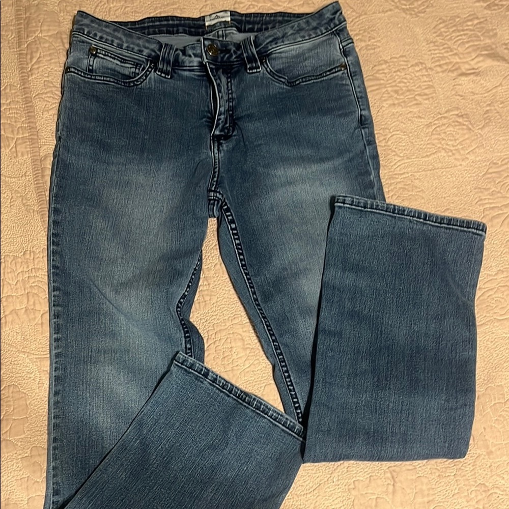 Ridge cut Blue Straight Leg Jeans with Vintage Fade